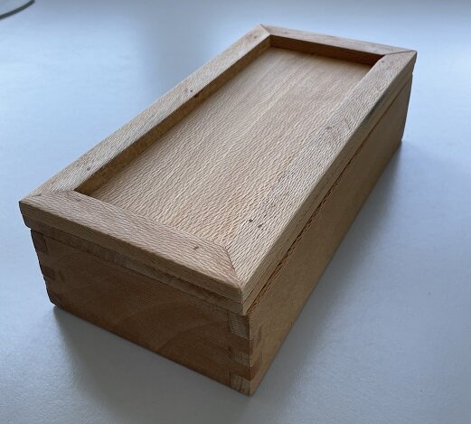 B-Ware Holzbox Buche mit Deckel, 25 x 12 x 7 cm, 24,50